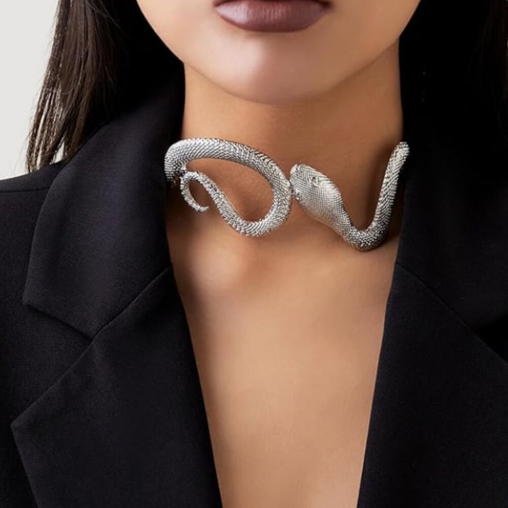 ✨  Zara Snake Choker Necklaces ✨